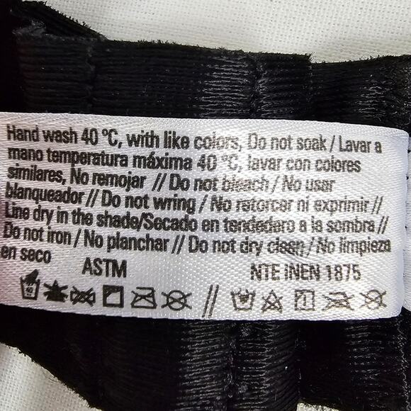 Leonisa Black Underwire Support Bra Size 40 - Picture 10 of 12